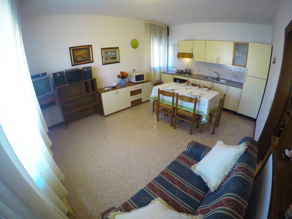 Caorle Economy Apartments Room photo
